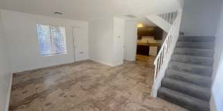 SPACIOUS 2BED/2BATH TOWNHOUSE Gallery 1