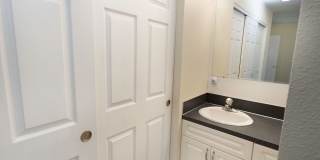 West Linn Single Family 3 Bd/2.5 Bth w/ Basement/Bonus Room. Gallery 19