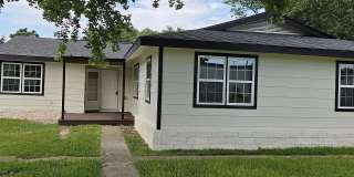 5324 West Drive Gallery 1