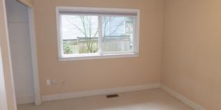 Beautiful 3 Bed 1 Bath Single Family House - Bellevue Gallery 18