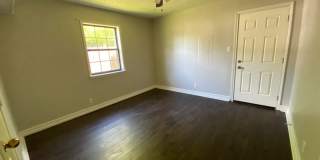 1107 Esma - Greenville Gallery 7