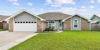 Stunning 4B / 2Bth Lynn Haven, Florida Gallery 1