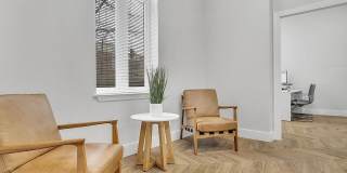 The Kensington Gallery 29