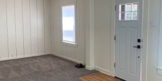 Clean 2 bedroom home Gallery 3