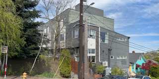 3Bd/1.5Ba Seattle Townhouse Gallery 25