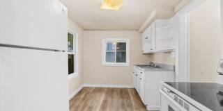 3 Bedroom 1 Bath 2 Stall Detached Garage Gallery 3