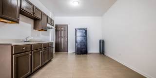 6748 S Blackstone Gallery 17