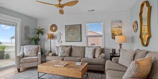 201 W Glenn Street Gallery 8