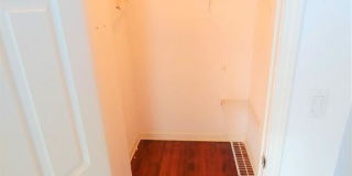 521 Racine Gallery 9