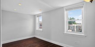 2623 EMERALD Street Gallery 21