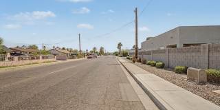 Beautifully Remodeled - Modern Duplex Gallery 31