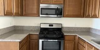 442 S Lake Street Gallery 3