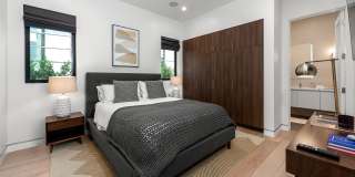 523 N Harper Ave Gallery 17