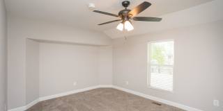 1014 Douglas Avenue Gallery 25