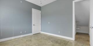 Modern Loft Near HCA & TMH With Lake Frontage Gallery 16
