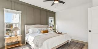 5015 Grayton Alley Gallery 21
