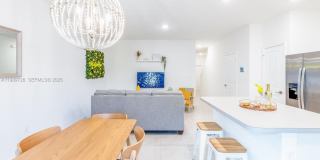 1156 SW 6th Ct Gallery 1