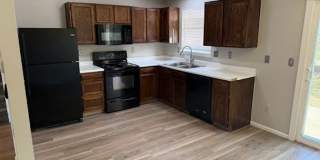 3 bed, 2 bath tri-level home - Cherry Creek School District Gallery 3