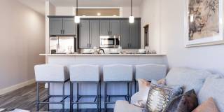 The Residence at 1555 Elm Gallery 22