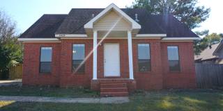 4 Bedroom Home Within Minutes from NEA Hospital Gallery 1
