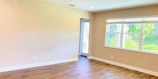 Amazing 5 bedrooms/4 full baths brand New SMART home in beautiful new Tampa community! Gallery 11