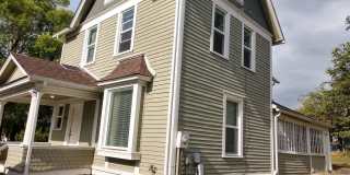 2228 Yew St Gallery 1