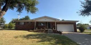 3 Bed 1.5 Bath in Great Midtown Location! Gallery 1