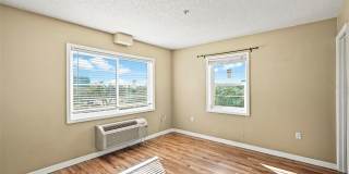 406 S CEDAR AVENUE Gallery 27