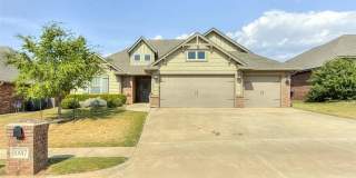Beautiful 4BD/2BTH Home In North Yukon Gallery 1