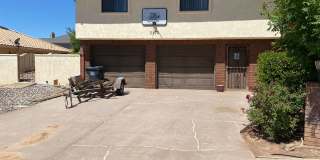 Cozy 2 Bedroom Lower Apartment - Utilities Included Gallery 9