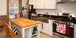 47 Columbia St Gallery 1