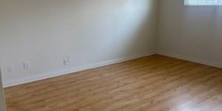 1242 S Barrington Ave Gallery 15