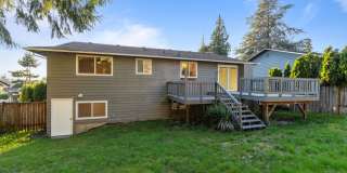 Cozy 4 bed house in Bothell Gallery 37