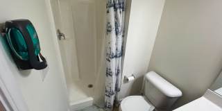 Room in 4 Bedroom Home at Warm Springs Ln Gallery 26