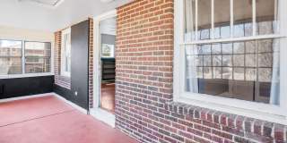 Updated Home Near Highlands and Edgewater Gallery 1