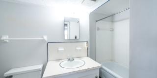 4 Bedroom || 3 Bathroom Home with Finished Basement Gallery 8