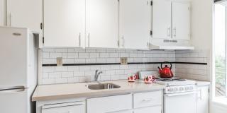 Park Glenview Apartments- Boutique Senior Living Gallery 27