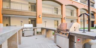 Renaissance Square Gallery 28