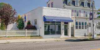 208 N BROADWAY Gallery 1