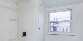 AVAILABLE JUNE 2026! - 2 Bedroom Suburban Vibes in the HEART of the City!! Gallery 19