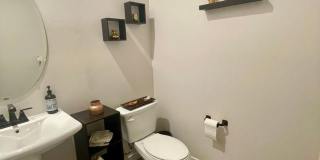 Spacious 3BR 3BA House in Bakersfield Gallery 9