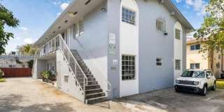 552 NE 61st St Gallery 1