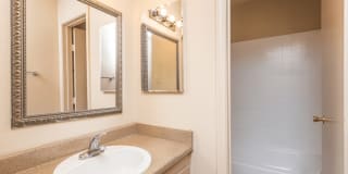 410 Heights Gallery 25