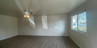 3 Bedroom  2 bathroom home in Oakdale. Gallery 4
