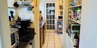 2Br/1Bth apartment! Great Location! Very spacious, lots of light! Gallery 16
