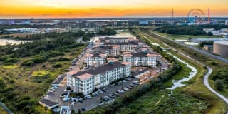 Essex Luxe Apartments Gallery 6