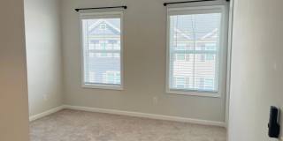 Stunning 3 bedroom, 3.5 bathroom townhome located on the Newnan LINC! MUST SEE! Stunning 3 bedroom, 3.5 bathroom townhome located on the Newnan LINC! MUST SEE! Gallery 21