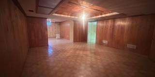 Unique Lyndon area 4 bedroom home with multiple common areas Gallery 51
