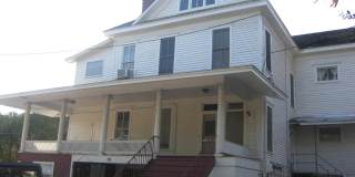 Midtown Apartment- in Historic House Gallery 1