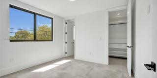 2411 SW 16th Terrace Gallery 25